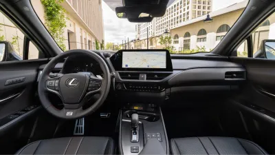 UX 300h